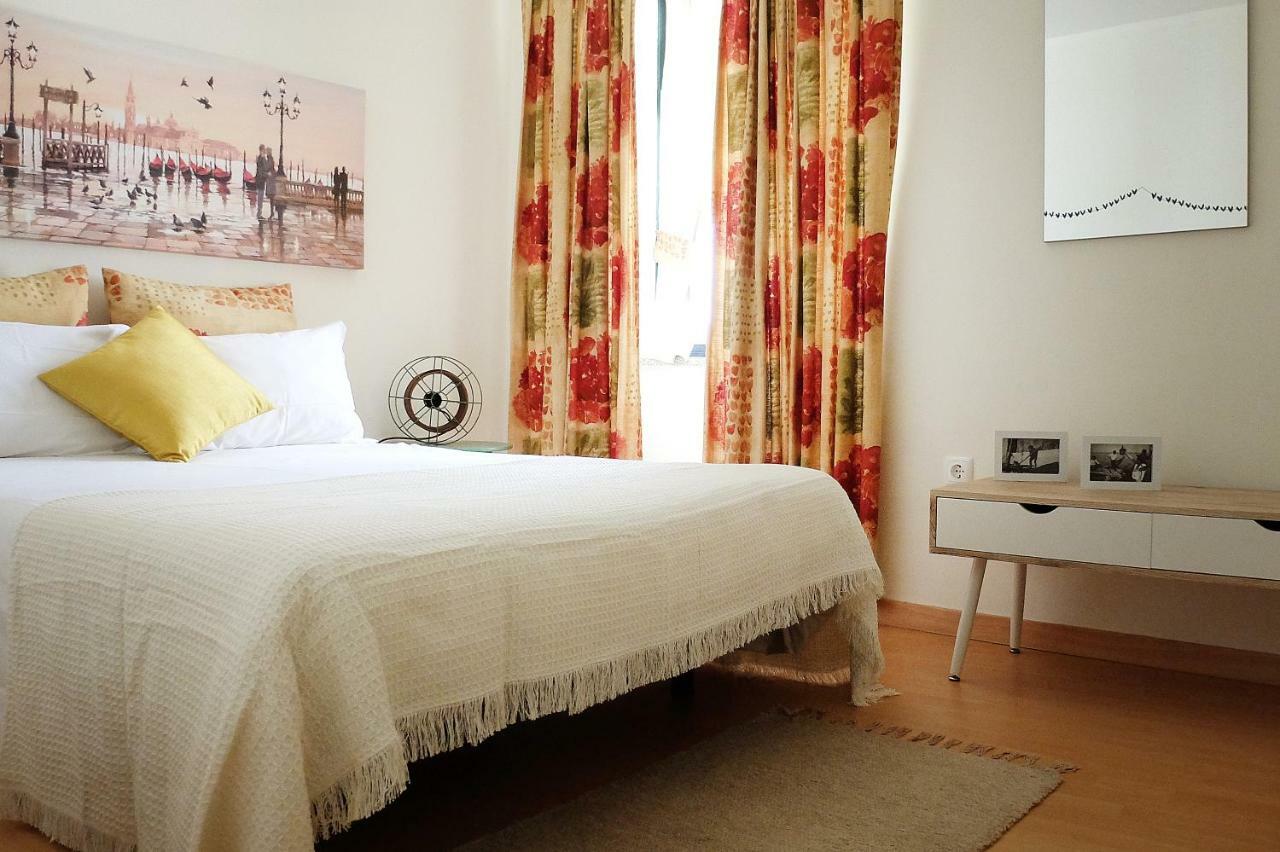 Family House Hostel Aveiro Buitenkant foto