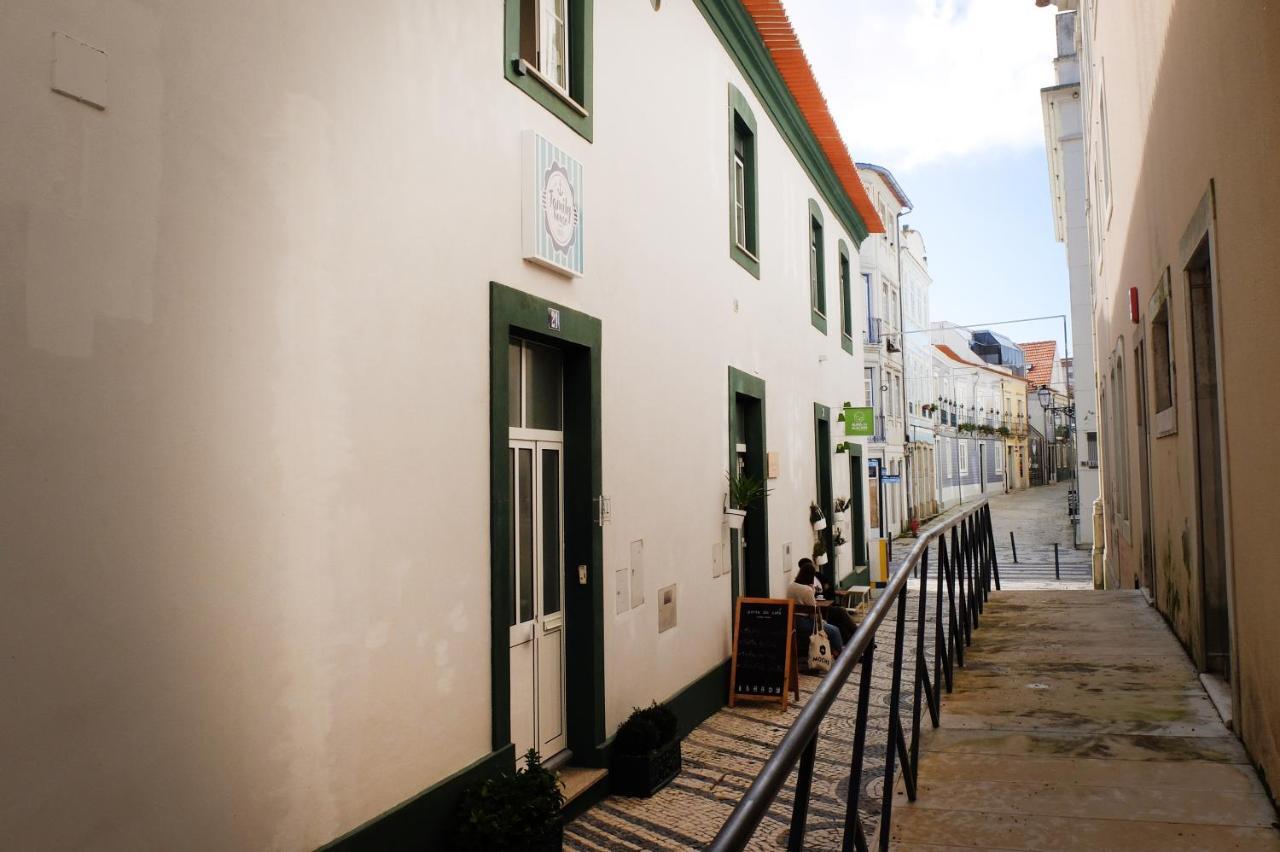 Family House Hostel Aveiro Buitenkant foto